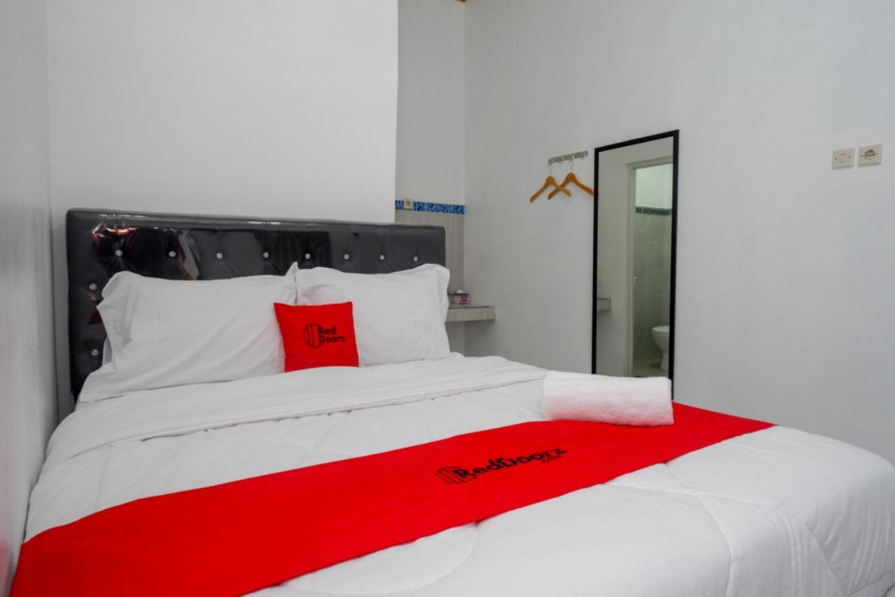 Reddoorz Near Universitas Semarang 2 Alastuwo Kültér fotó